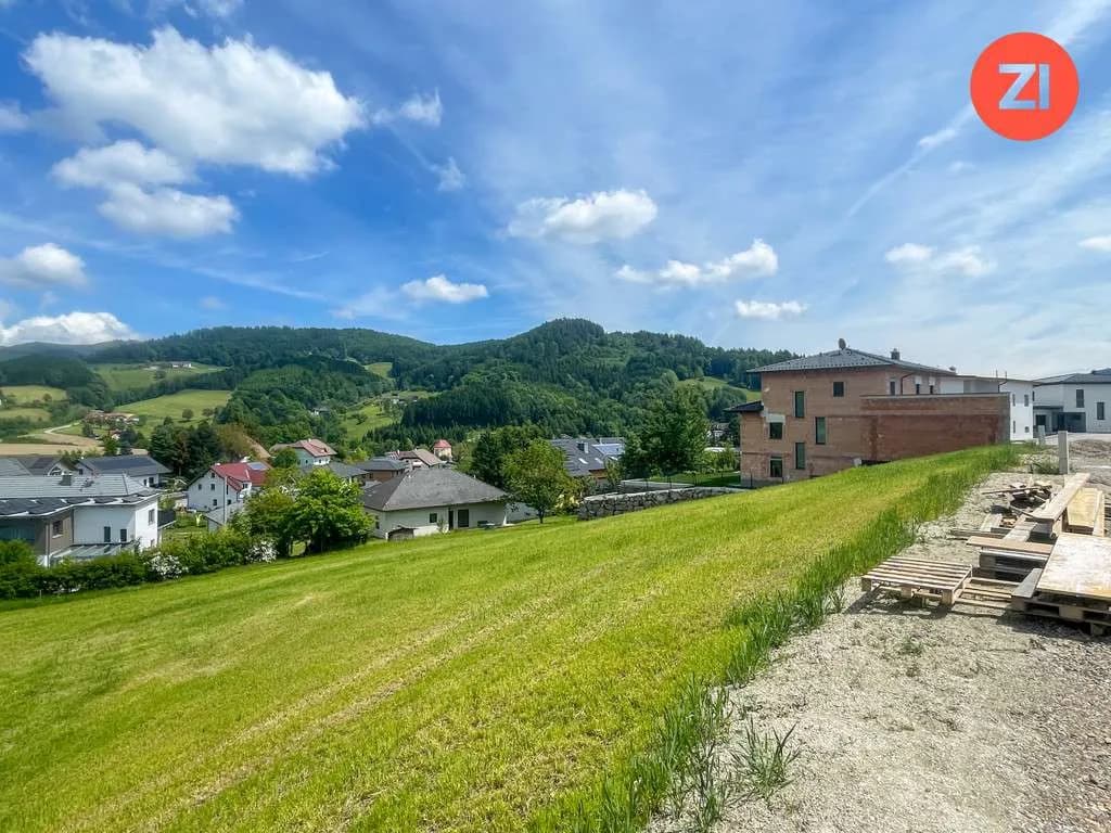 Grundstück kaufen in Perg – 993 m², € 51.636