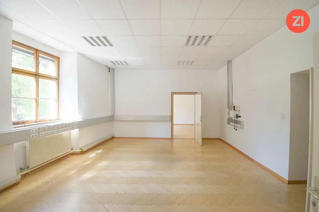 Gewerbeimmobilie mieten in Linz – 466 m², € 4.427