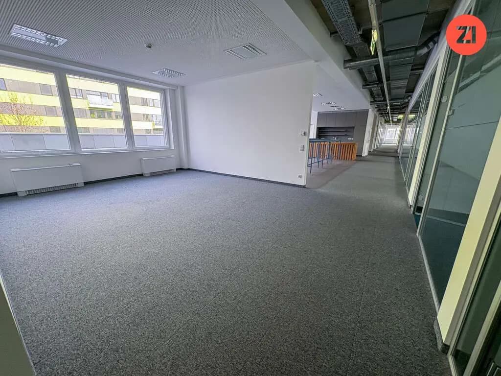 Gewerbeimmobilie mieten in Linz – 1 369 m², € 24.647 – Bild 4 von 24