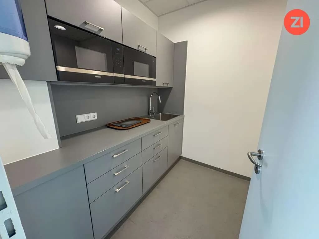 Gewerbeimmobilie mieten in Linz – 1 369 m², € 24.647 – Bild 7 von 24