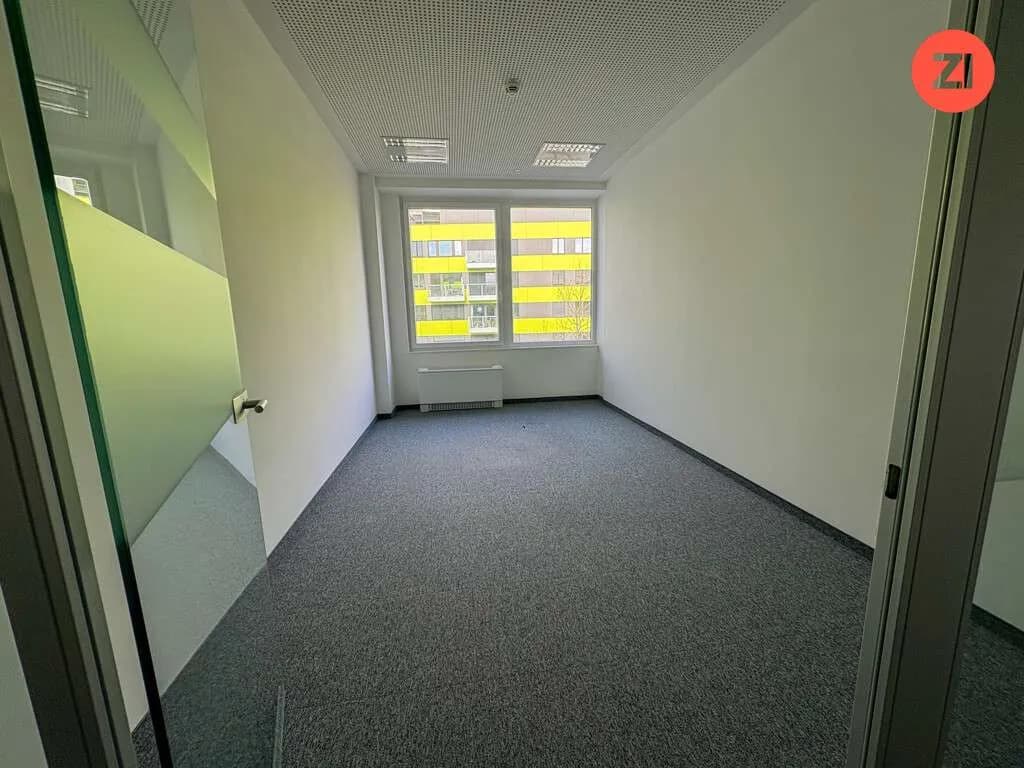Gewerbeimmobilie mieten in Linz – 1 369 m², € 24.647 – Bild 11 von 24