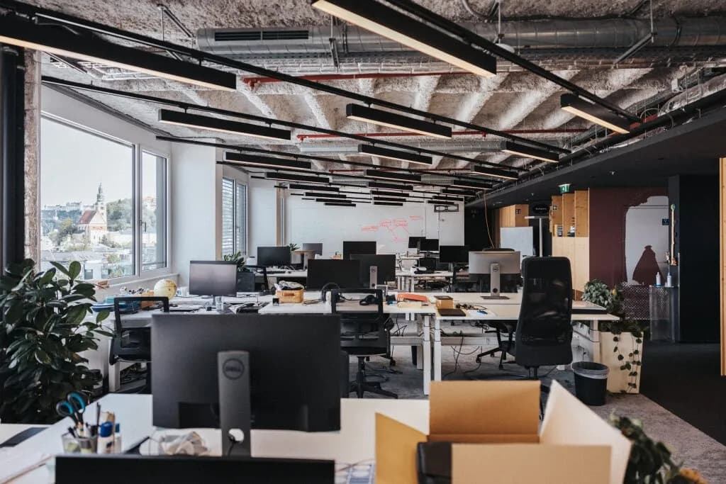 Gewerbeimmobilie mieten in Salzburg Stadt – 335 m², € 7.700 – Bild 2 von 17