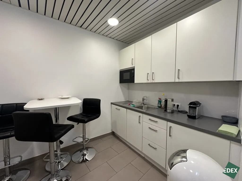 Gewerbeimmobilie mieten in Wien – 150 m², € 2.915 – Bild 8 von 13