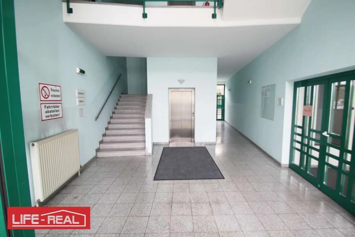 1-Zimmer-Gewerbeimmobilie mieten in Linz – 41 m², € 422 – Bild 4 von 6