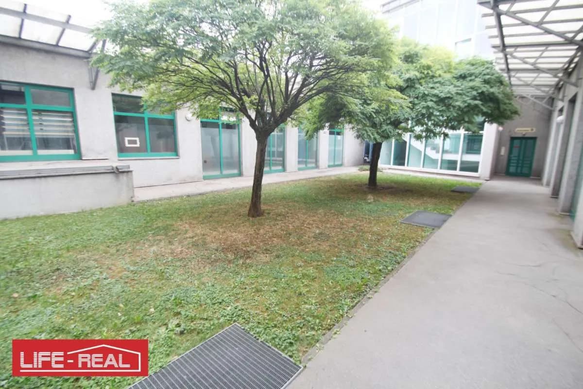 1-Zimmer-Gewerbeimmobilie mieten in Linz – 41 m², € 422 – Bild 6 von 6