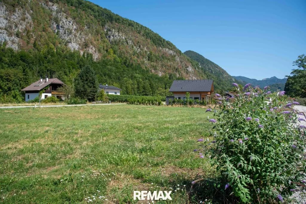 Grundstück kaufen in Gmunden – 877 m², € 157.860