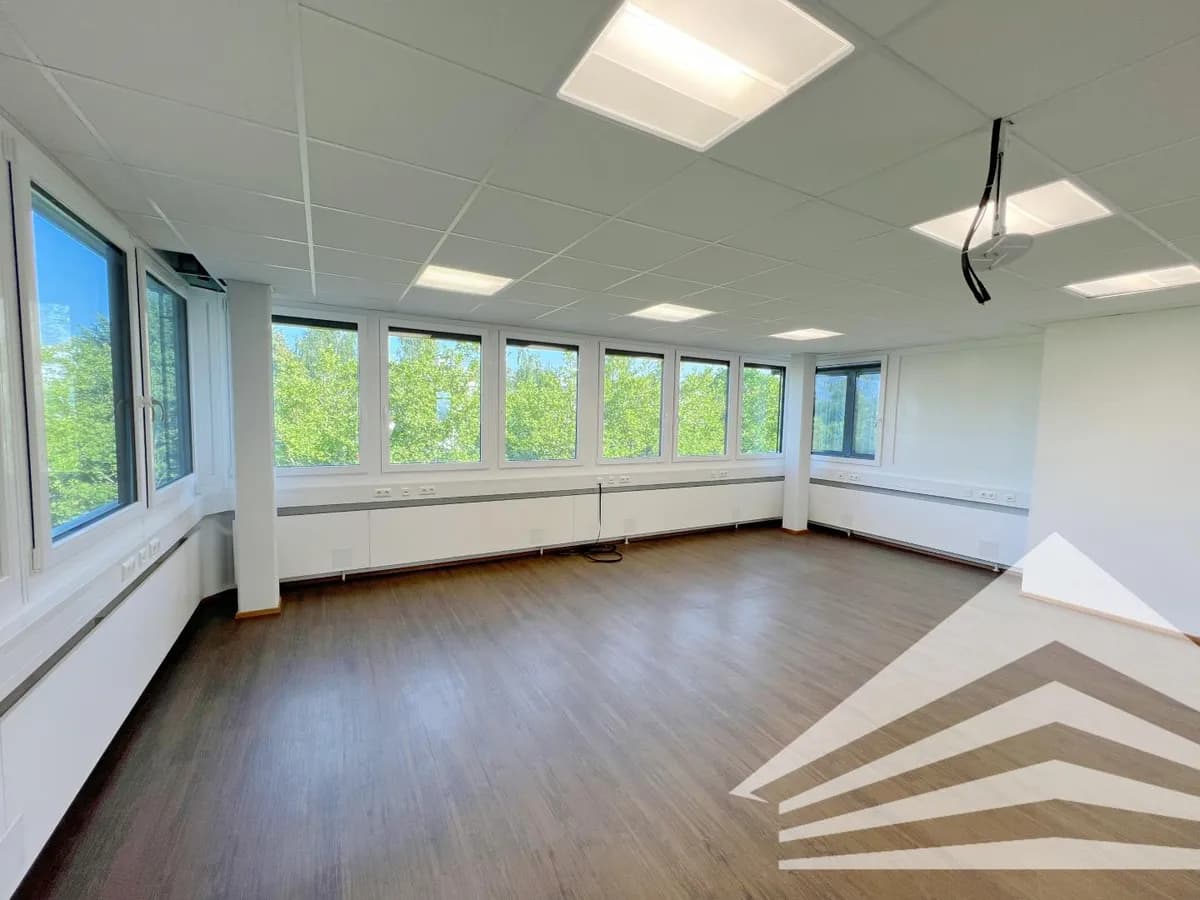 3-Zimmer-Gewerbeimmobilie mieten in Linz – 114 m², € 1.164 – Bild 2 von 6
