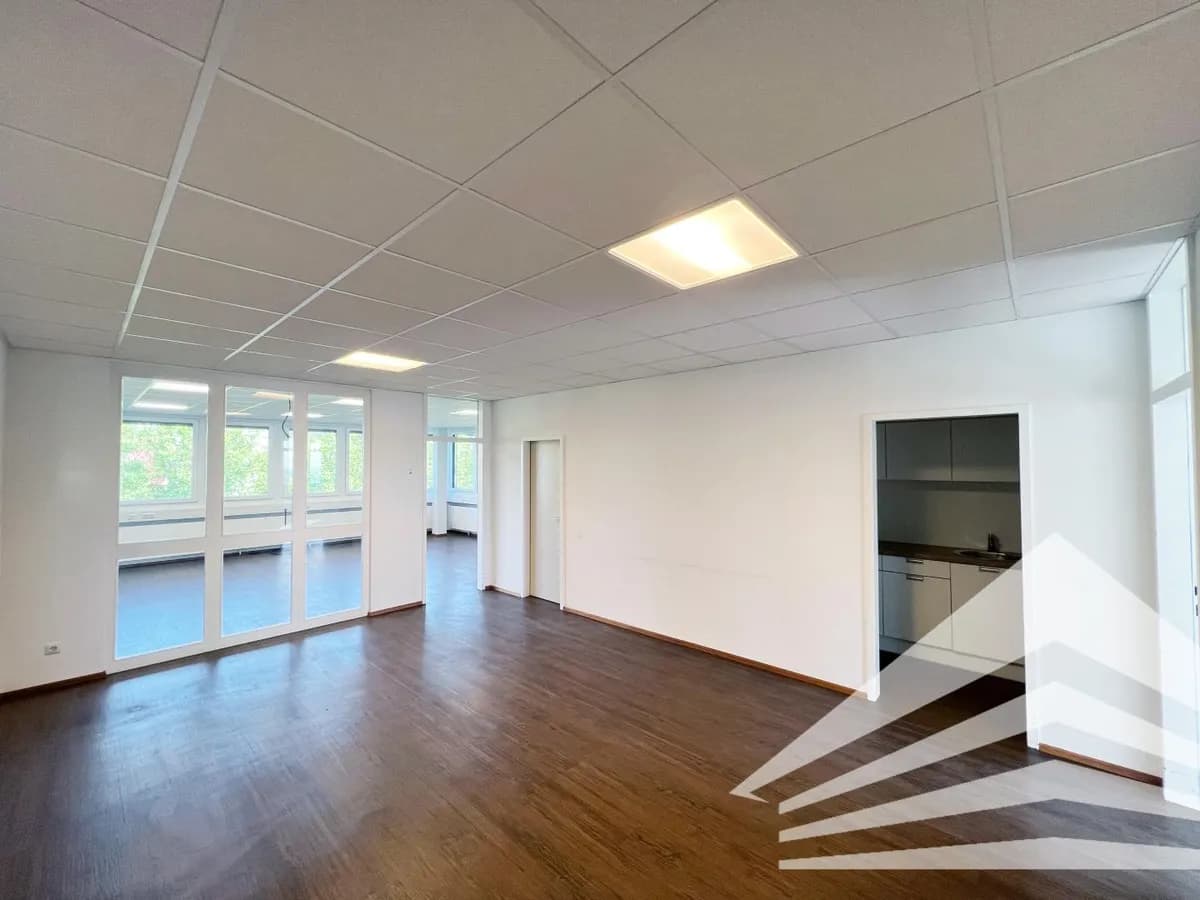 3-Zimmer-Gewerbeimmobilie mieten in Linz – 114 m², € 1.164 – Bild 4 von 6