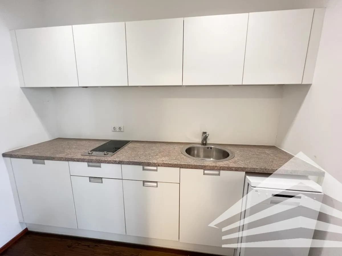 3-Zimmer-Gewerbeimmobilie mieten in Linz – 114 m², € 1.164 – Bild 5 von 6
