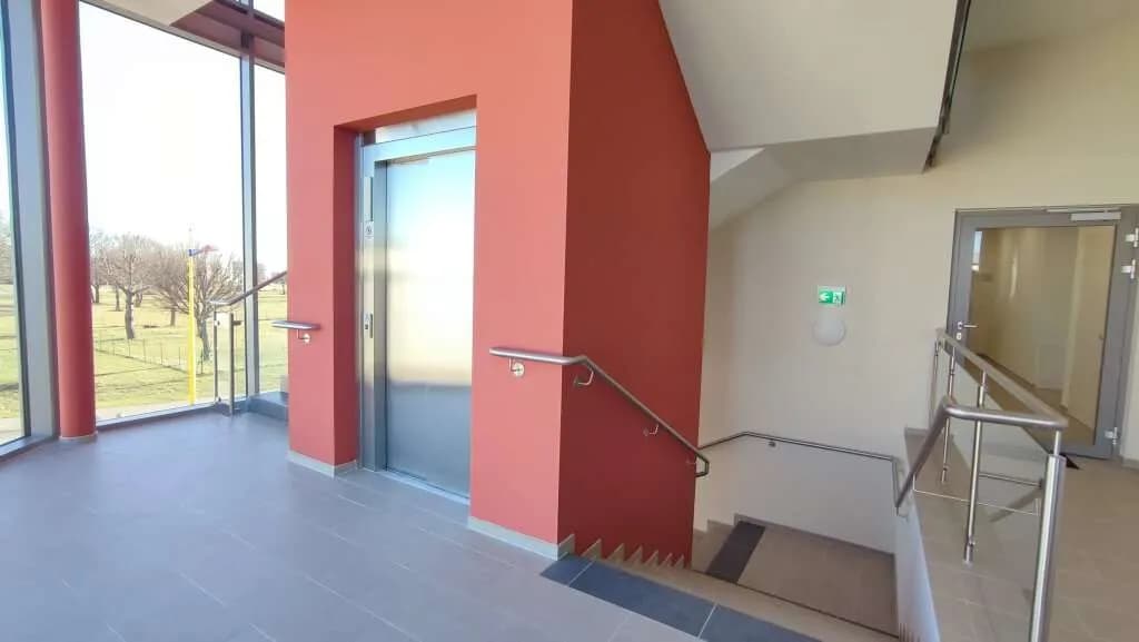 1-Zimmer-Gewerbeimmobilie mieten in Baden – 40 m², € 533 – Bild 2 von 6