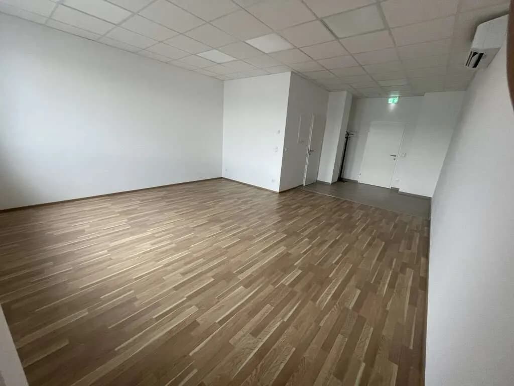 1-Zimmer-Gewerbeimmobilie mieten in Baden – 40 m², € 533 – Bild 4 von 6