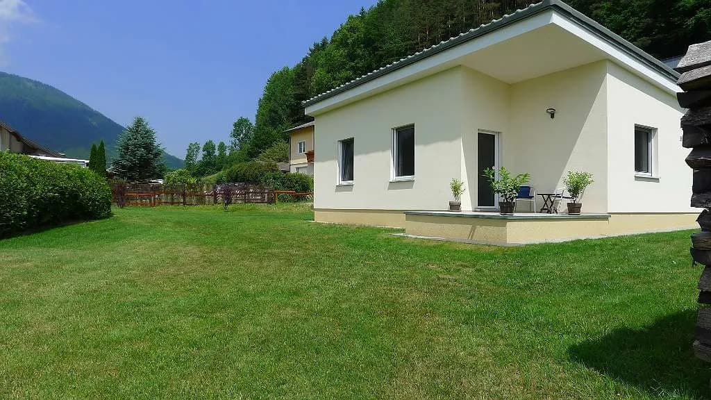 3-Zimmer-Haus mieten in Neunkirchen – 86 m², € 970