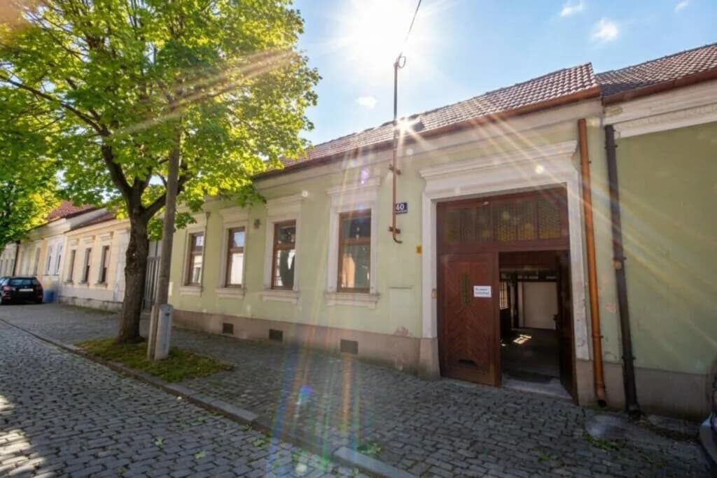 Gewerbeimmobilie kaufen in Wien – 600 m², € 795.000 – Bild 2 von 5