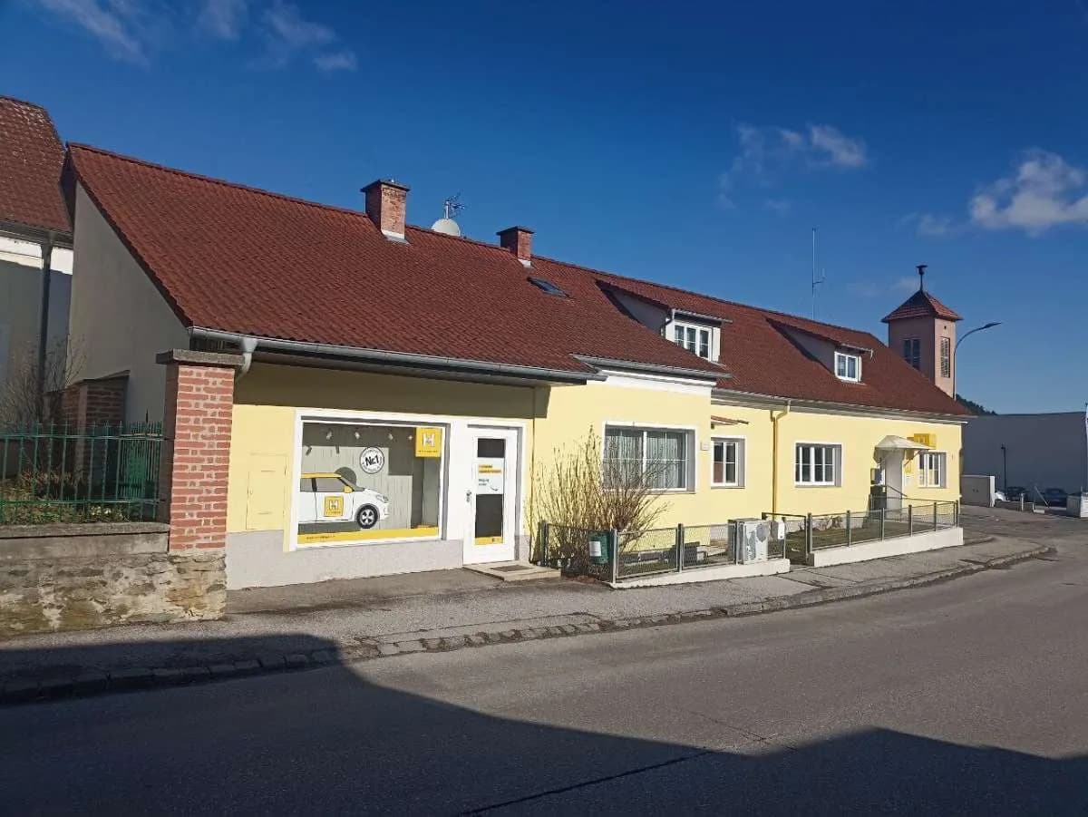 9-Zimmer-Haus kaufen in Neunkirchen – 235 m², € 425.000 – Bild 2 von 33