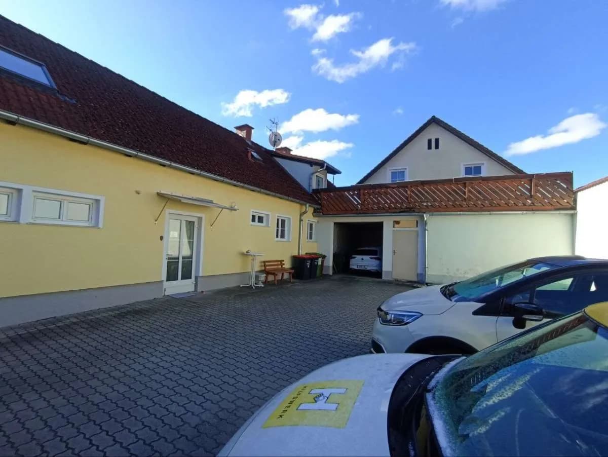 9-Zimmer-Haus kaufen in Neunkirchen – 235 m², € 425.000 – Bild 7 von 33