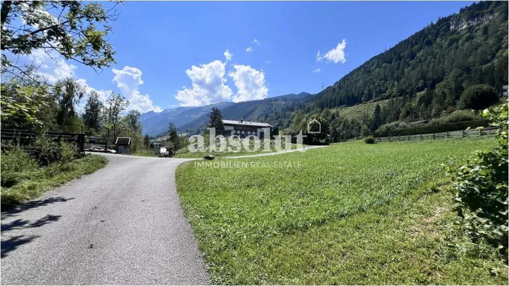 Grundstück kaufen in Zell am See – 800 m², € 424.000