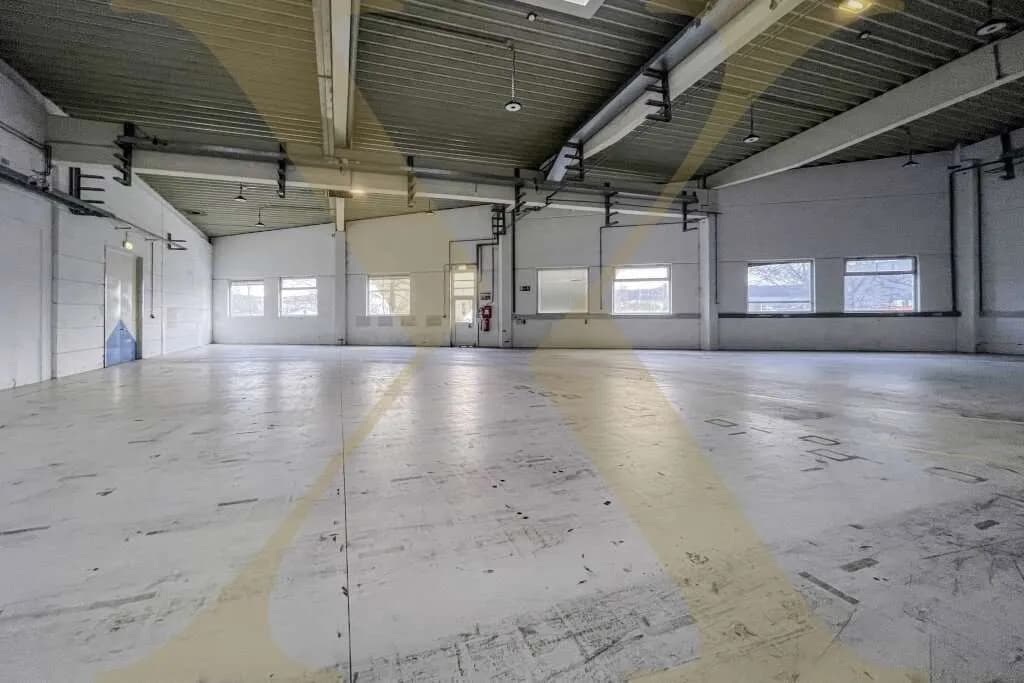 Gewerbeimmobilie mieten in Braunau am Inn – 3 441 m², € 15.140