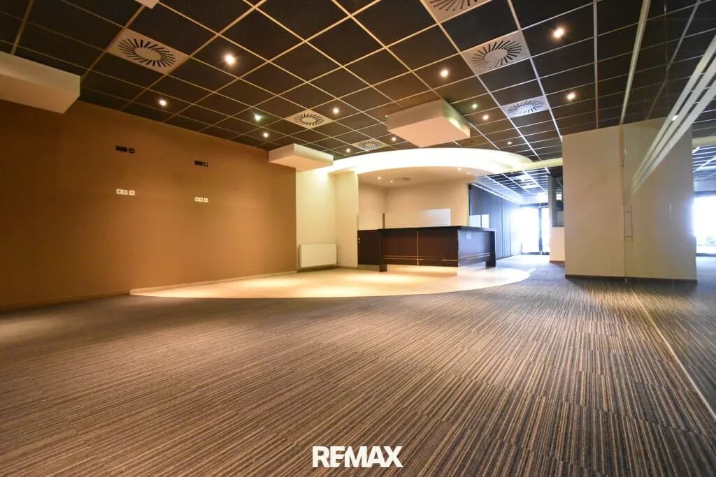 Gewerbeimmobilie mieten in Steyr – 284 m², € 2.769