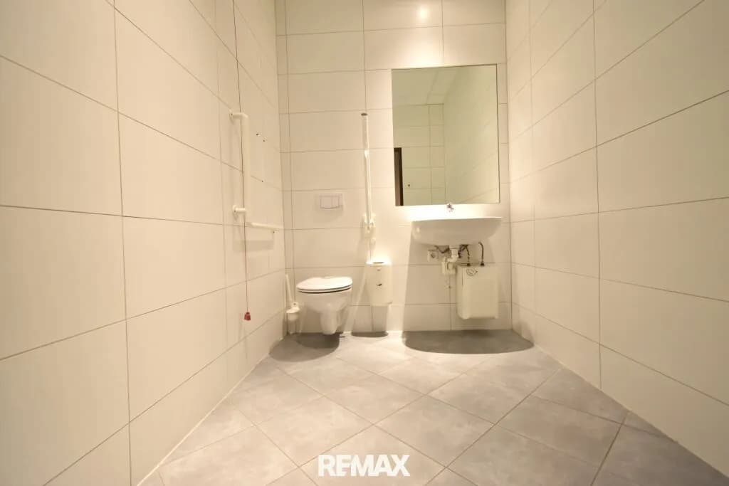 Gewerbeimmobilie mieten in Steyr – 284 m², € 2.769 – Bild 10 von 11