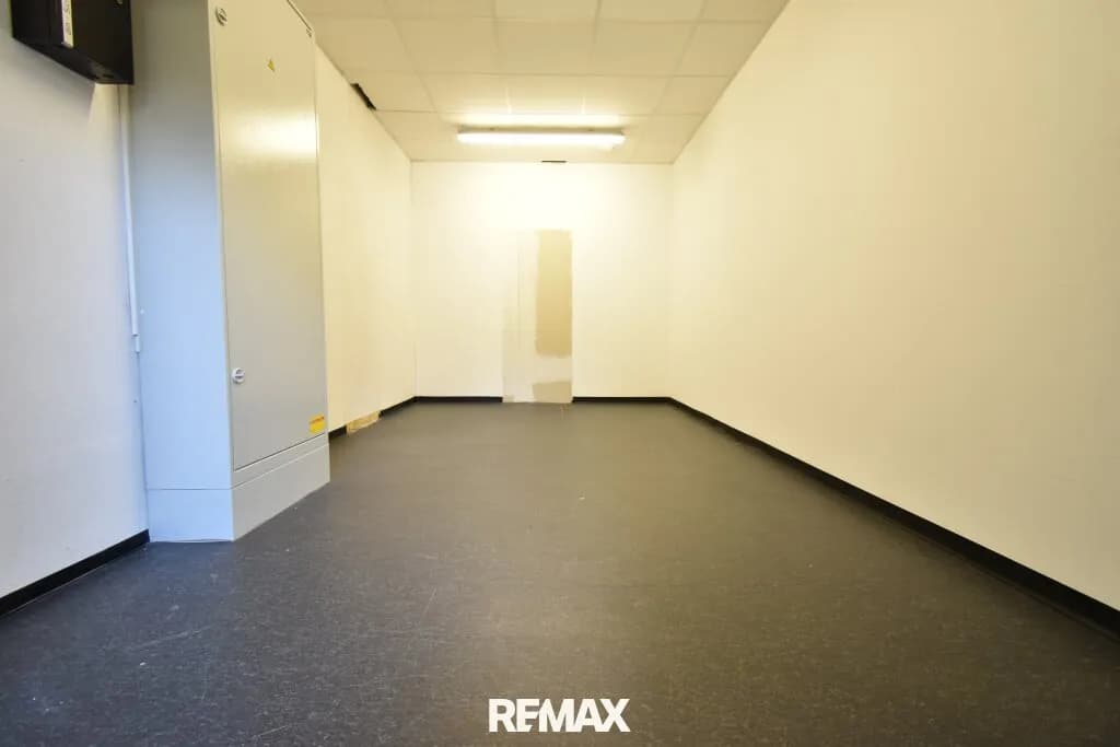 Gewerbeimmobilie mieten in Steyr – 284 m², € 2.769 – Bild 11 von 11