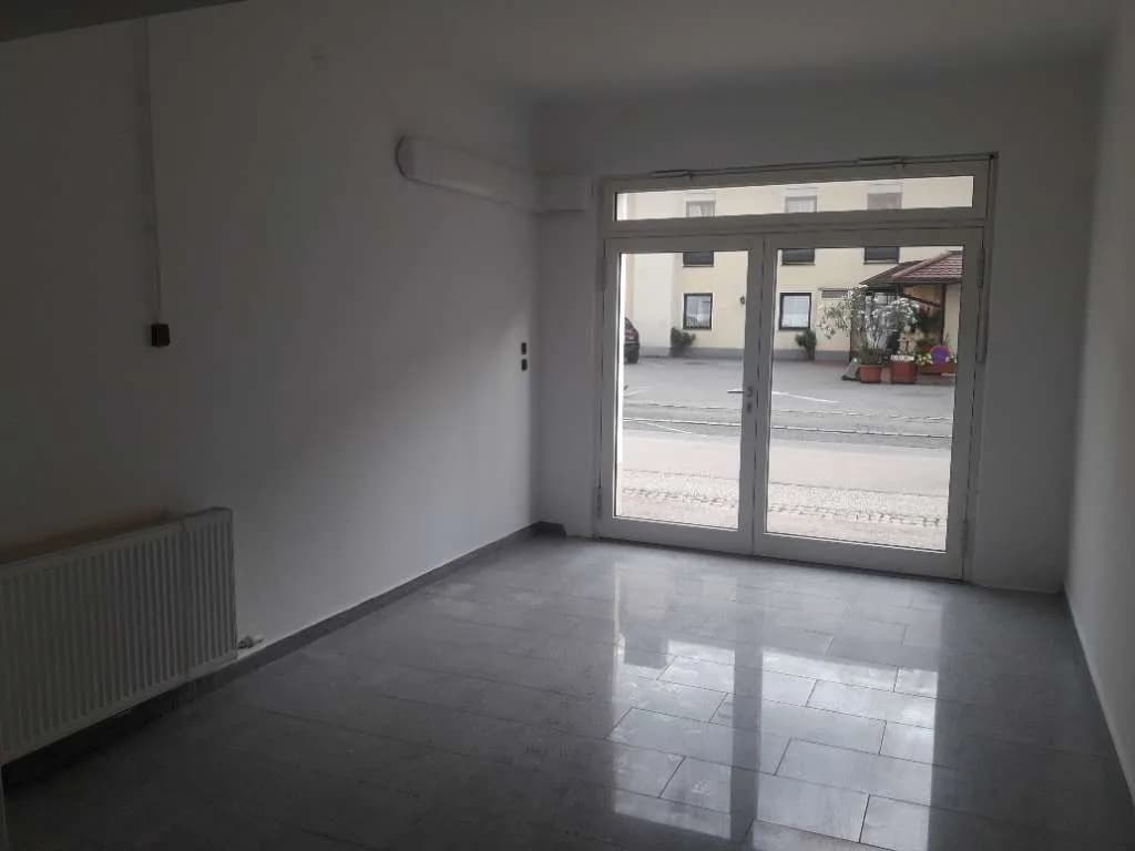 Gewerbeimmobilie mieten in Amstetten – 31 m², € 400