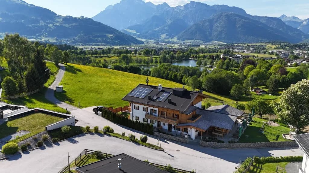 Grundstück kaufen in Zell am See – 1 374 m²