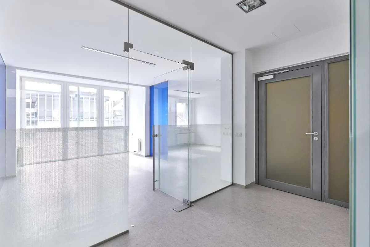 1-Zimmer-Gewerbeimmobilie mieten in Steyr – 111 m², € 1.231 – Bild 3 von 11