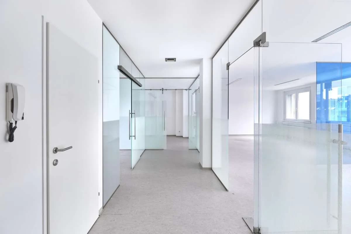 1-Zimmer-Gewerbeimmobilie mieten in Steyr – 111 m², € 1.231 – Bild 4 von 11