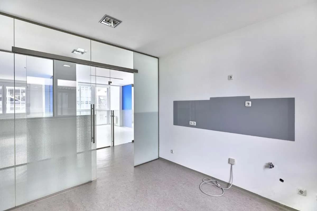 1-Zimmer-Gewerbeimmobilie mieten in Steyr – 111 m², € 1.231 – Bild 5 von 11