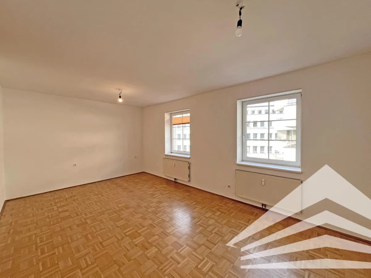 1-Zimmer-Wohnung mieten in Linz – 36 m², € 595 – Bild 2 von 8