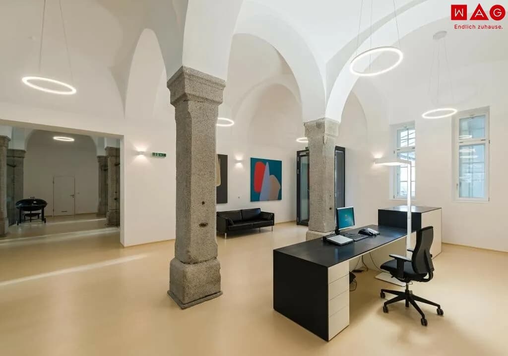 20-Zimmer-Gewerbeimmobilie mieten in Wels – 548 m², € 8.246