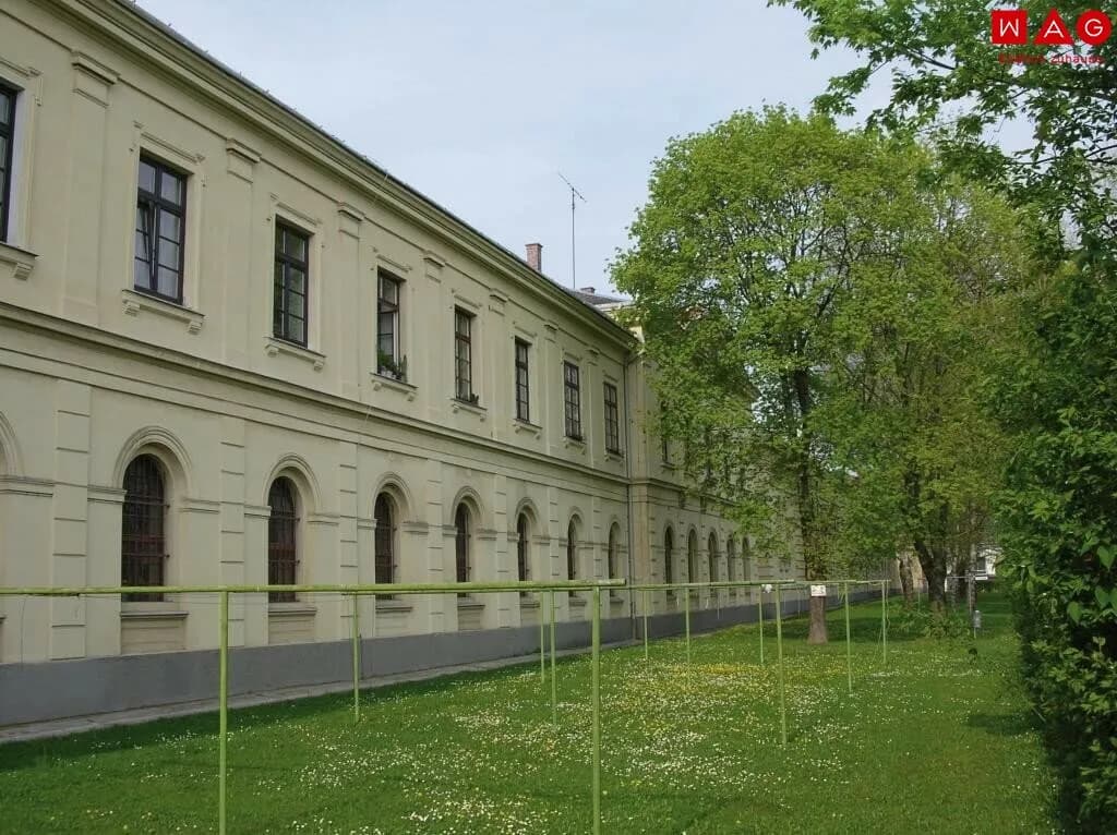 20-Zimmer-Gewerbeimmobilie mieten in Wels – 548 m², € 8.246 – Bild 12 von 18