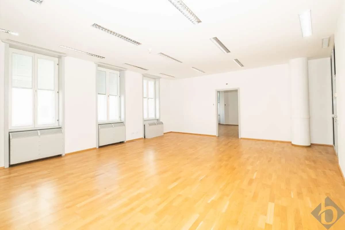 Gewerbeimmobilie mieten in Salzburg Stadt – 290 m², € 5.107