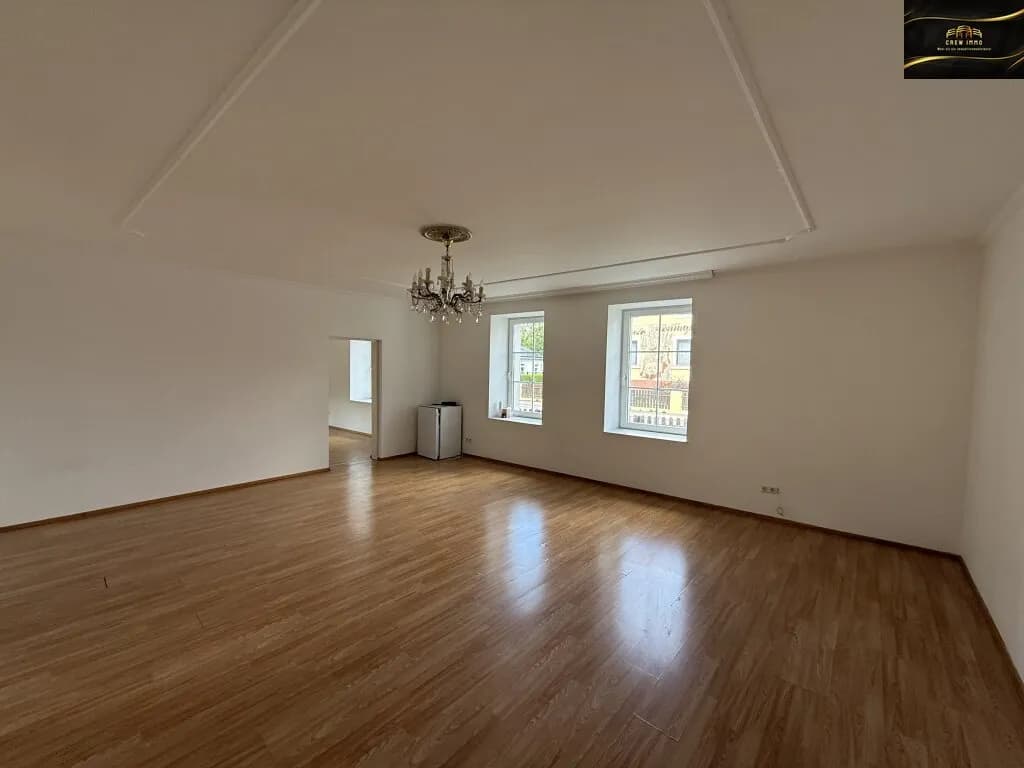 7-Zimmer-Gewerbeimmobilie kaufen in Neunkirchen – 223,77 m², € 249.000