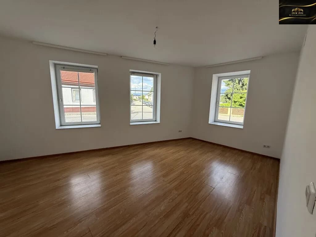 7-Zimmer-Gewerbeimmobilie kaufen in Neunkirchen – 223,77 m², € 249.000 – Bild 2 von 9
