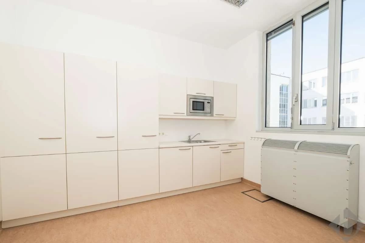Gewerbeimmobilie mieten in Salzburg Stadt – 153 m², € 2.691 – Bild 4 von 5
