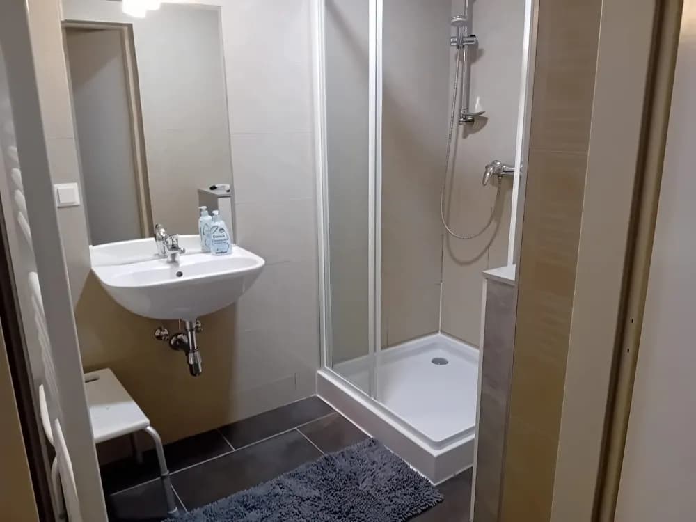 Gewerbeimmobilie mieten in Mödling – 47 m², € 1.317 – Bild 10 von 12