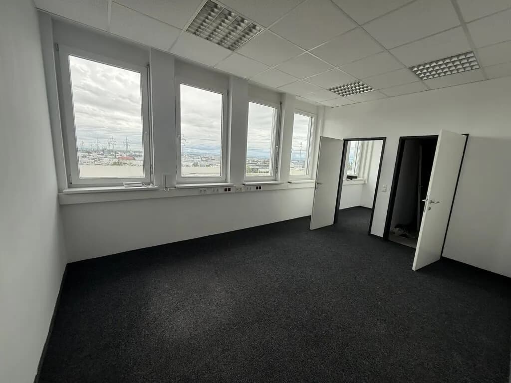 6-Zimmer-Gewerbeimmobilie mieten in Mödling – 323 m², € 4.137 – Bild 7 von 17