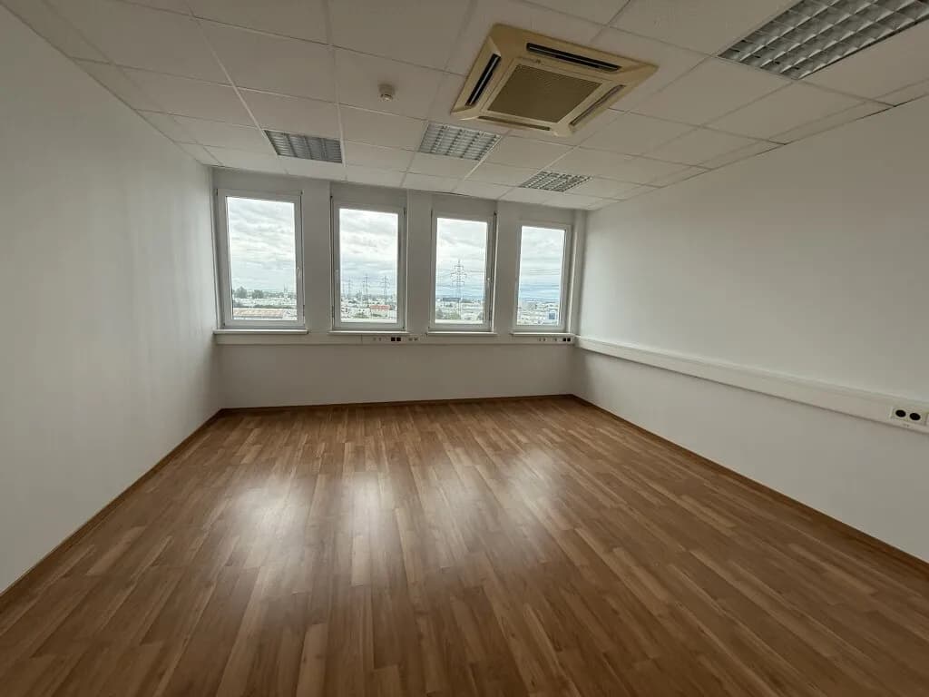 6-Zimmer-Gewerbeimmobilie mieten in Mödling – 323 m², € 4.137 – Bild 12 von 17