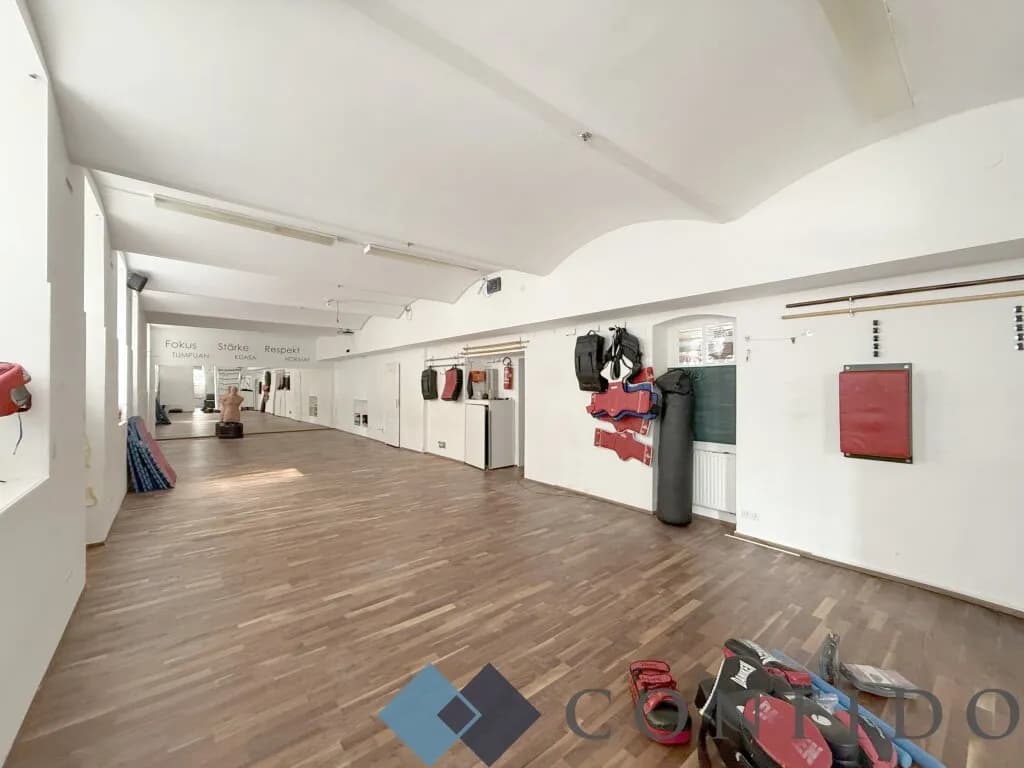 5-Zimmer-Gewerbeimmobilie mieten in Wien – 189 m², € 1.974
