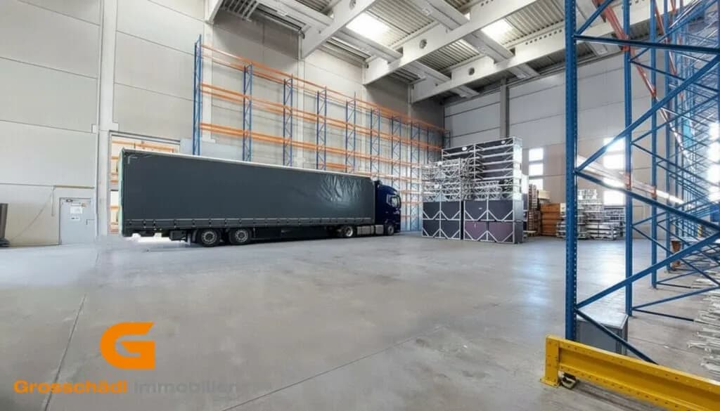 Gewerbeimmobilie mieten in Salzburg-Umgebung – 1 215 m², € 9.599 – Bild 2 von 5