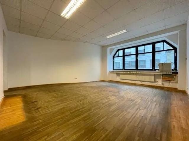 3-Zimmer-Gewerbeimmobilie mieten in Linz – 127 m², € 975