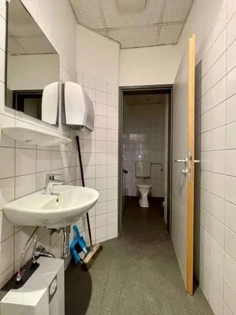 3-Zimmer-Gewerbeimmobilie mieten in Linz – 127 m², € 975 – Bild 6 von 10