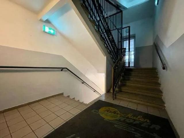 3-Zimmer-Gewerbeimmobilie mieten in Linz – 127 m², € 975 – Bild 8 von 10
