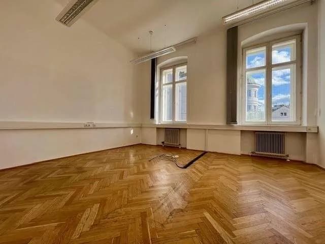 7-Zimmer-Gewerbeimmobilie mieten in Linz – 207 m², € 2.499 – Bild 8 von 12