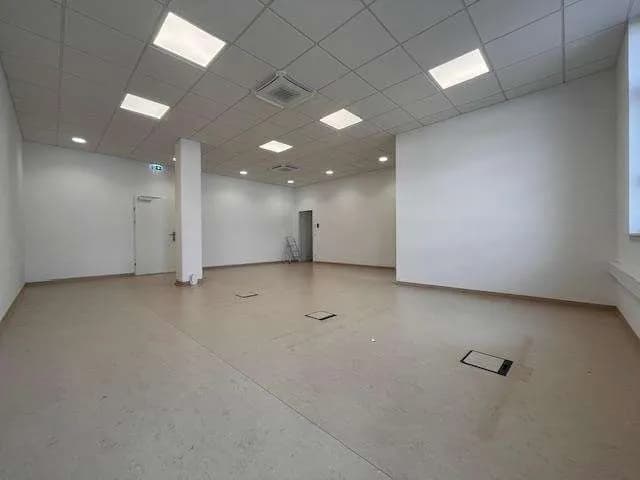 Gewerbeimmobilie mieten in Urfahr-Umgebung – 77 m², € 1.130