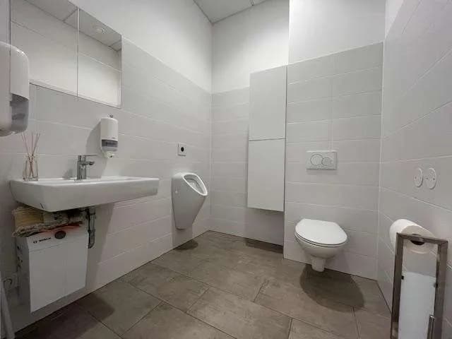 Gewerbeimmobilie mieten in Urfahr-Umgebung – 77 m², € 1.130 – Bild 6 von 6