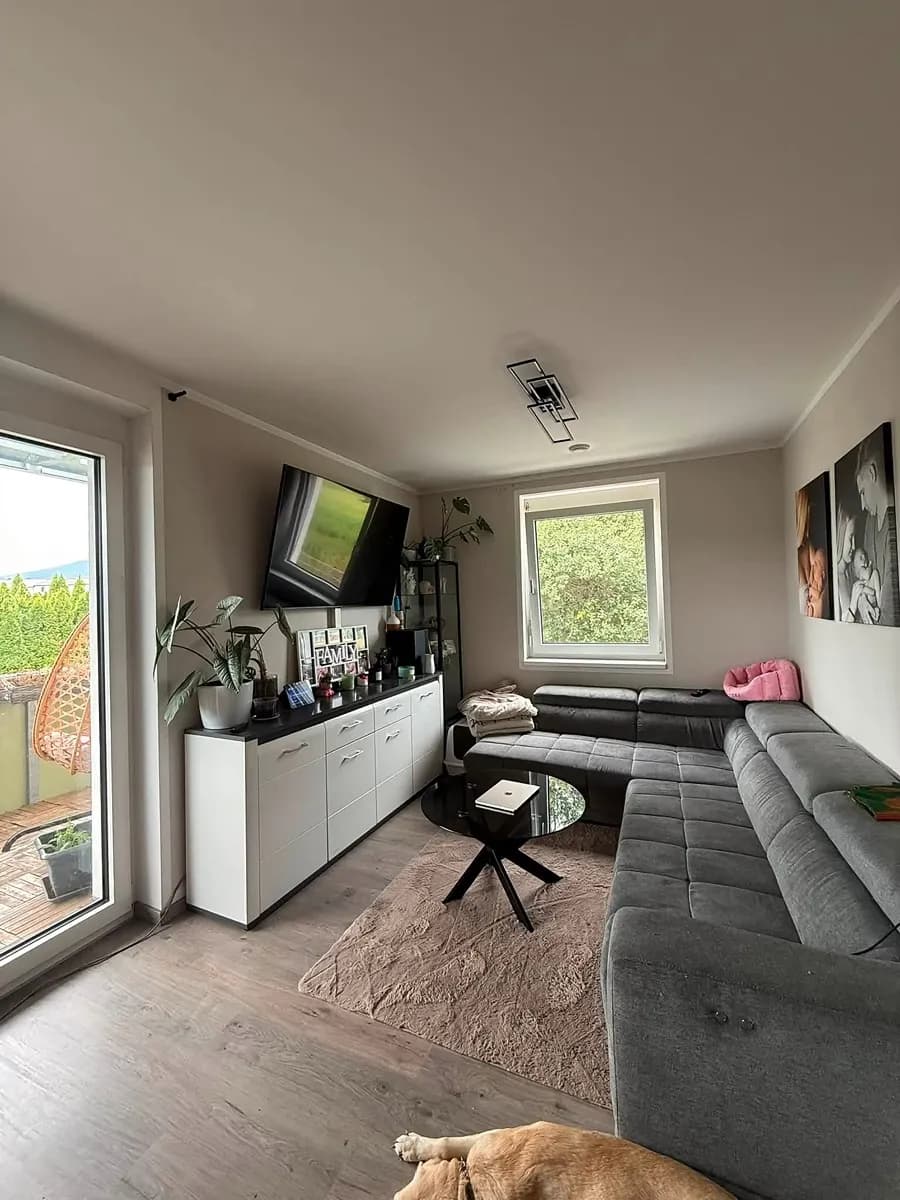 3-Zimmer-Wohnung mieten in Neunkirchen – 74 m², € 930 – Bild 1 von 11