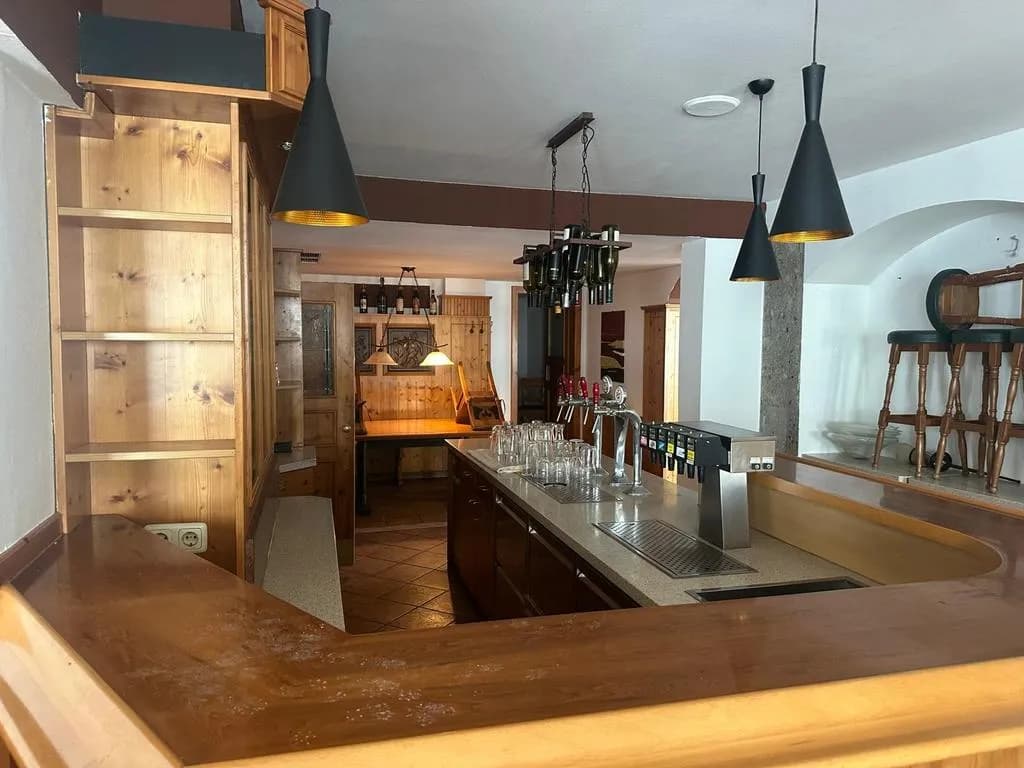4-Zimmer-Gewerbeimmobilie kaufen in Vöcklabruck – 430 m² – Bild 3 von 14