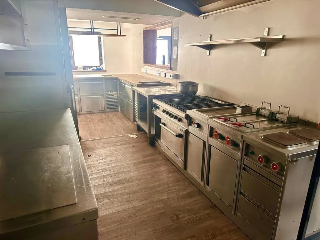 4-Zimmer-Gewerbeimmobilie kaufen in Vöcklabruck – 430 m² – Bild 8 von 14